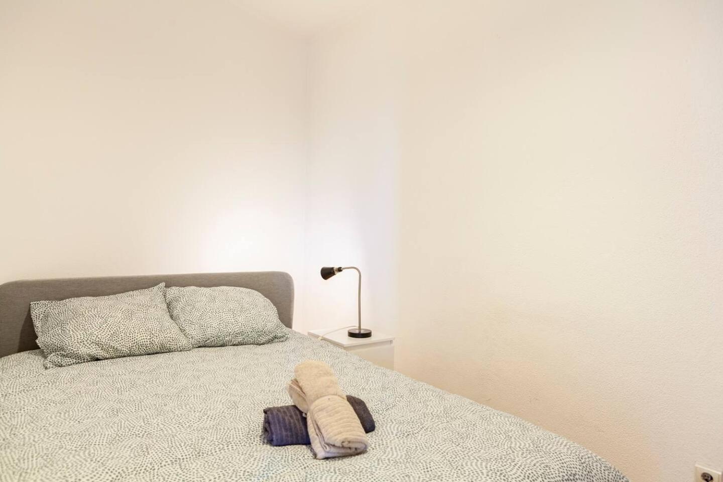 Relax In Lisbon For 4 People With Terrace And Parking公寓 外观 照片