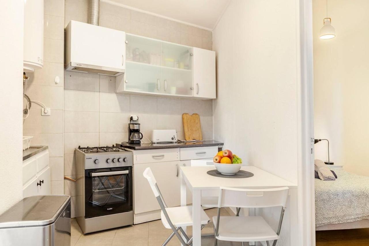 Relax In Lisbon For 4 People With Terrace And Parking公寓 外观 照片