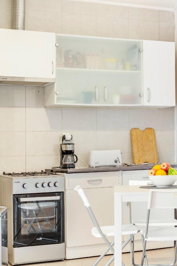 Relax In Lisbon For 4 People With Terrace And Parking公寓 外观 照片